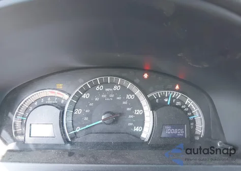 2014 Toyota Camry Se z USA, uszkodzony, nr VIN 4T1BF1FK8EU446074